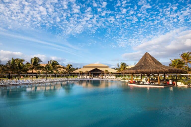 Área de piscinas do Vila Galé Cumbuco Resort All-Inclusive